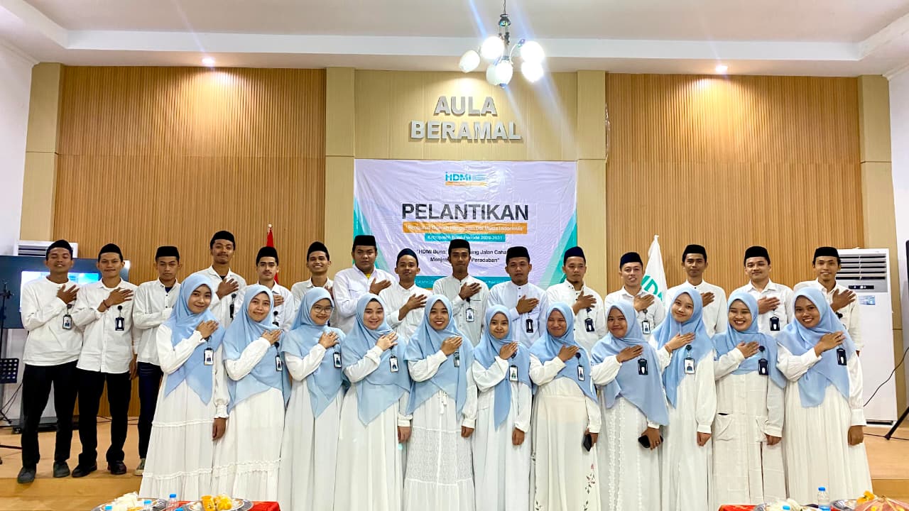 Pengurus HDMI Bone usai pelantikan