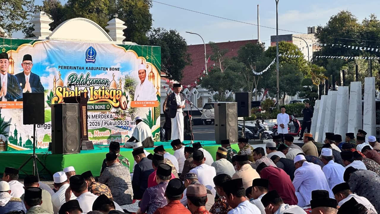 Khutbah dan rangkaian kegiatan Salat Istisqa' Pemerintah Kabupaten Bone